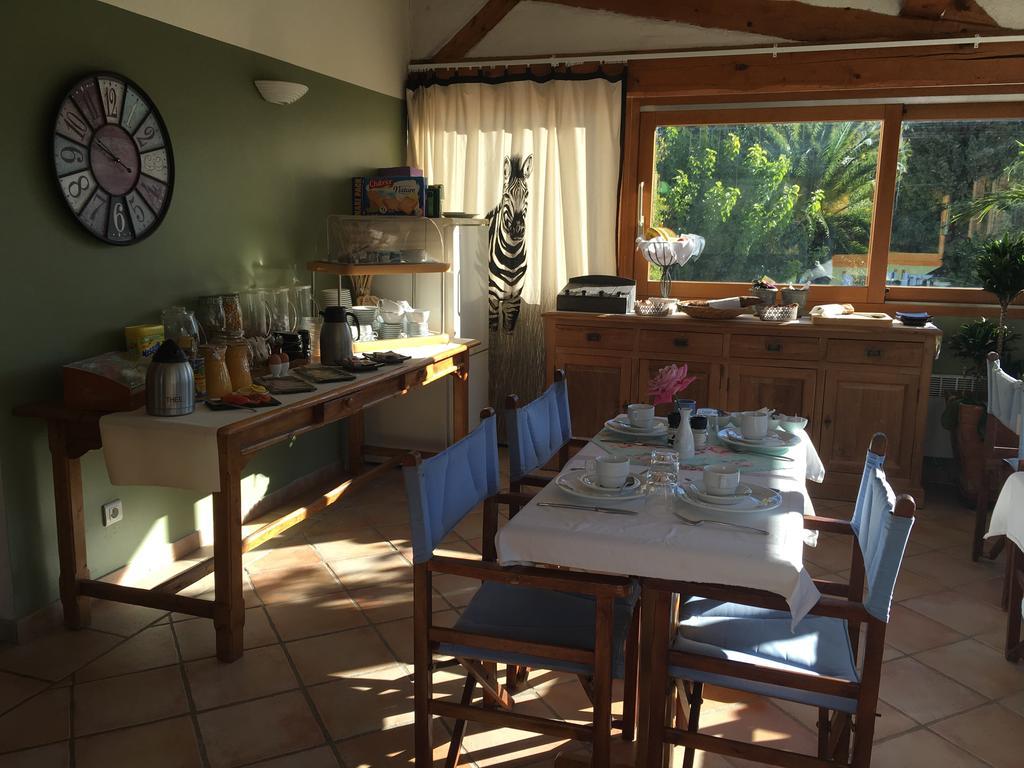 Le Mas Shabanou Bed & Breakfast Roquefort-les-Pins Exterior foto