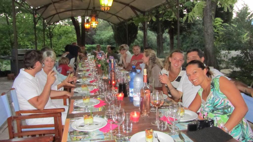 Le Mas Shabanou Bed & Breakfast Roquefort-les-Pins Exterior foto