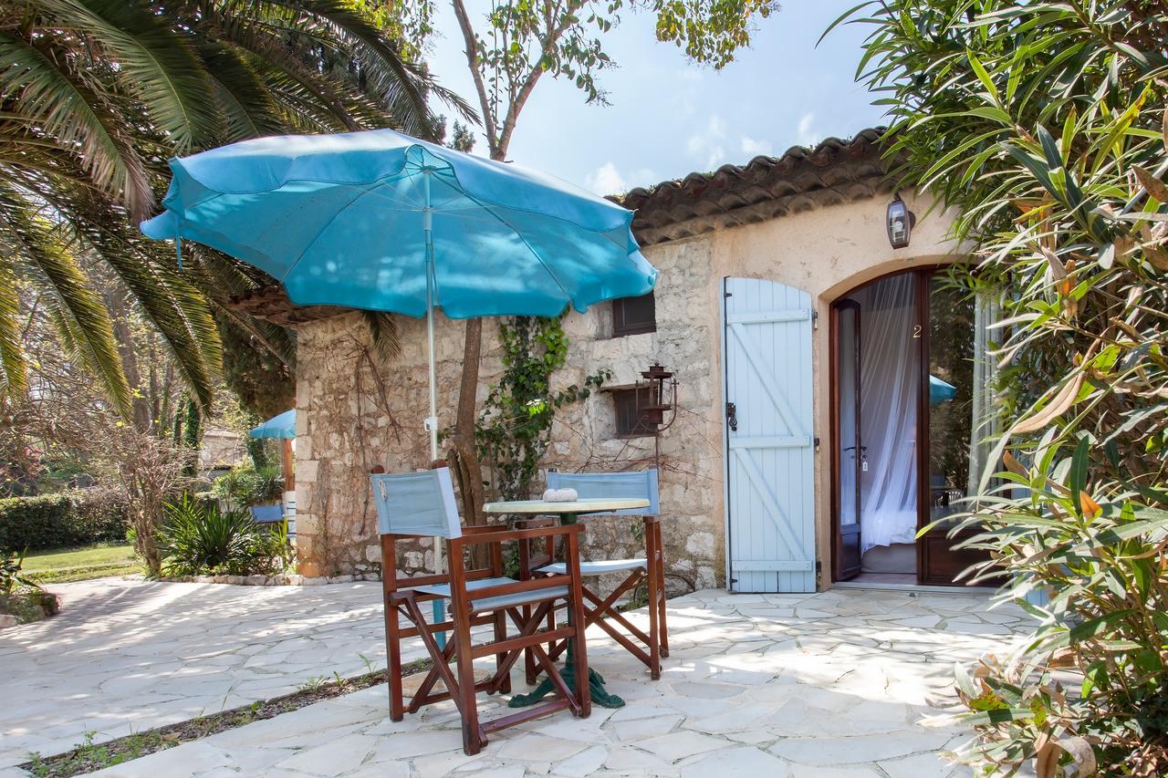 Le Mas Shabanou Bed & Breakfast Roquefort-les-Pins Exterior foto