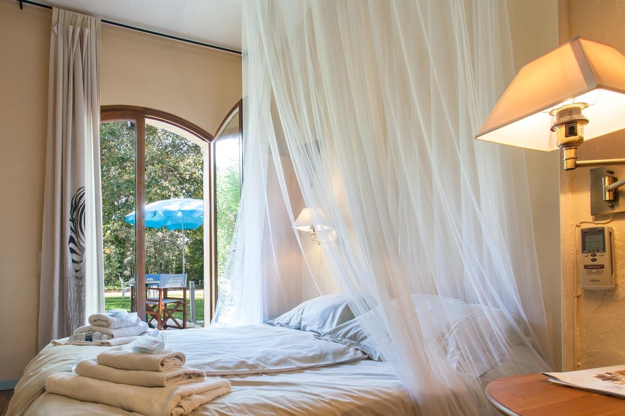 Le Mas Shabanou Bed & Breakfast Roquefort-les-Pins Exterior foto