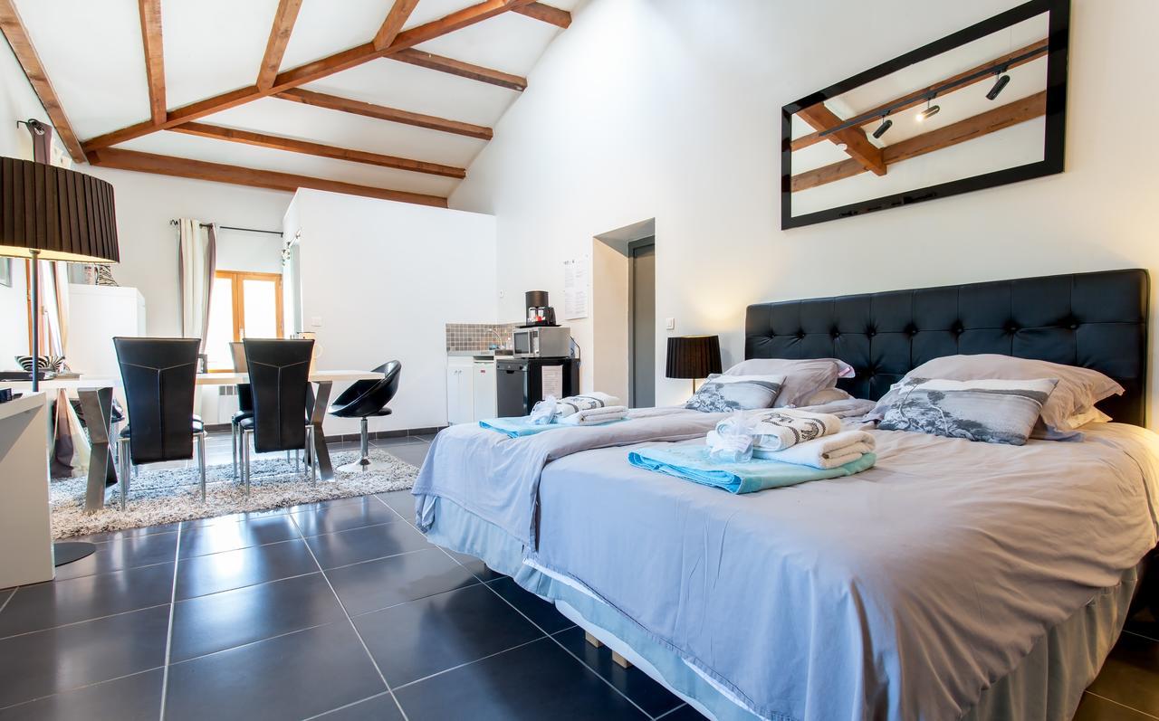 Le Mas Shabanou Bed & Breakfast Roquefort-les-Pins Exterior foto