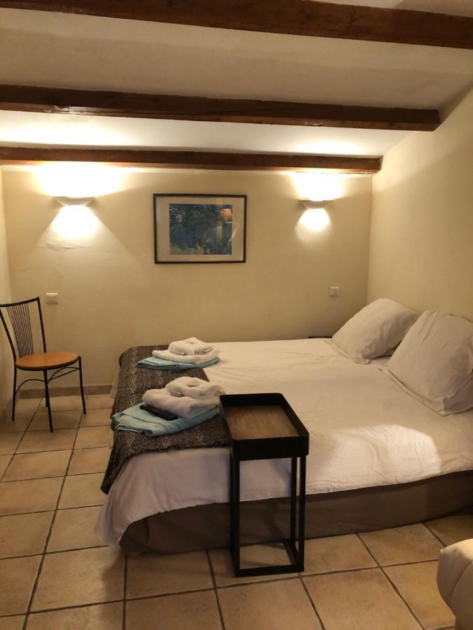 Le Mas Shabanou Bed & Breakfast Roquefort-les-Pins Exterior foto