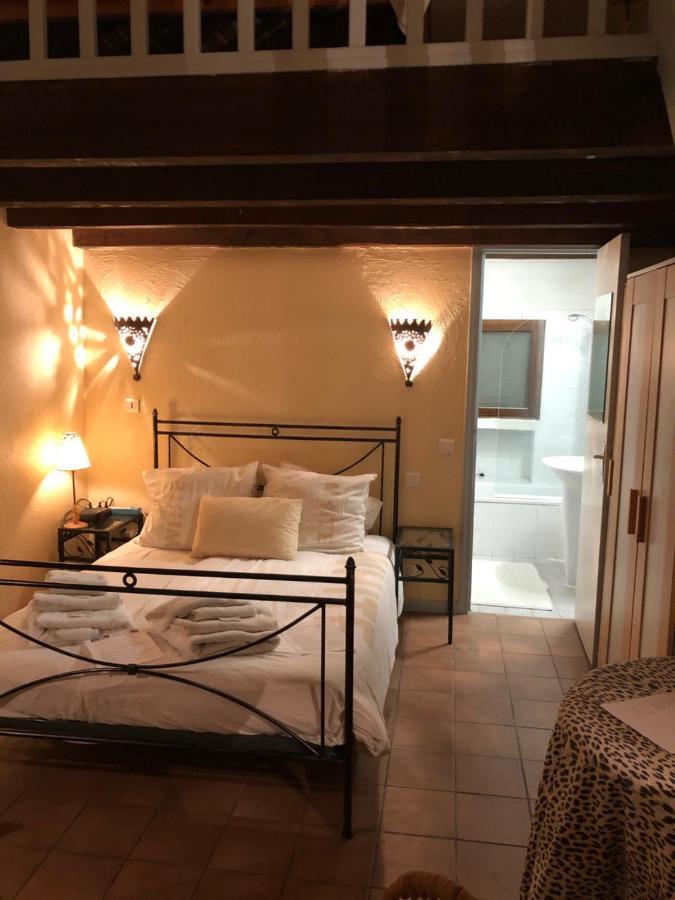 Le Mas Shabanou Bed & Breakfast Roquefort-les-Pins Exterior foto